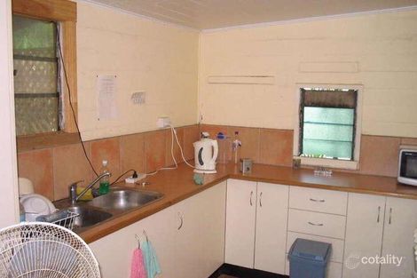 Property photo of 19 Lumley Street Parramatta Park QLD 4870