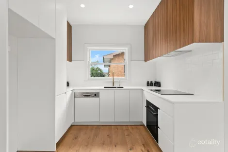 6 Karrabah Cres, Lake Heights, NSW 2502