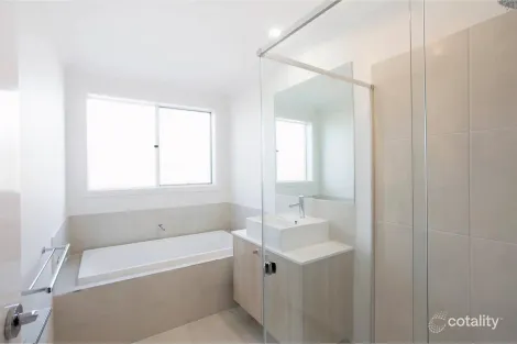 Property photo of 4 Ambience Place Brown Hill VIC 3350