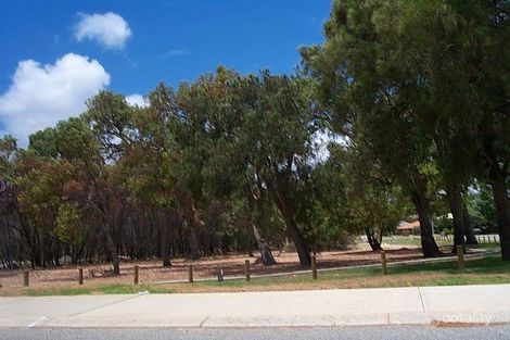 94f Oaklands Ave, Halls Head, WA 6210