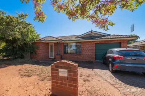 64 Best St, Parkes, NSW 2870