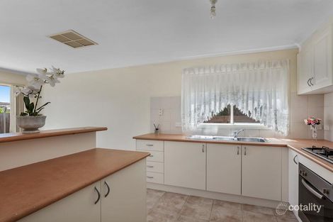 Property photo of 51 Elinda Place Reservoir VIC 3073