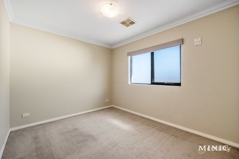 Property photo of 21 Fulbrooke Loop Canning Vale WA 6155
