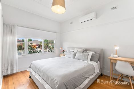 Property photo of 3 Sylvan Grove Pascoe Vale VIC 3044