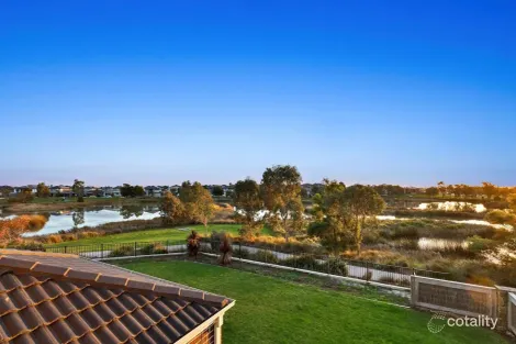 Property photo of 18 Riverbank Close Clyde North VIC 3978