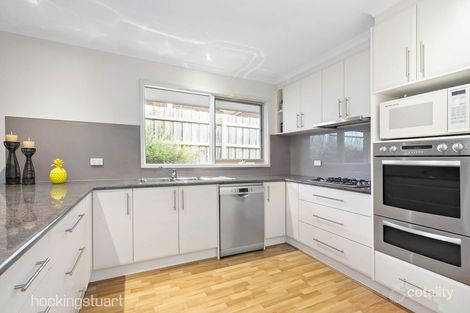 Property photo of 17 The Dell Croydon North VIC 3136