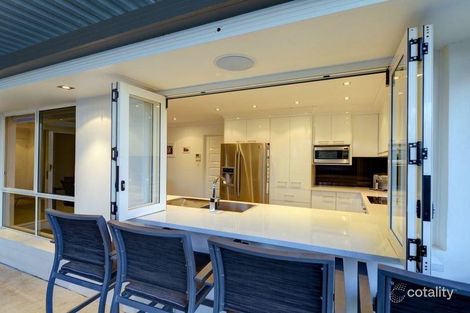 Property photo of 28 Mayfair Place Moggill QLD 4070