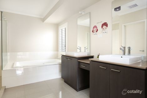 Property photo of 17 Willowherb Way Point Cook VIC 3030