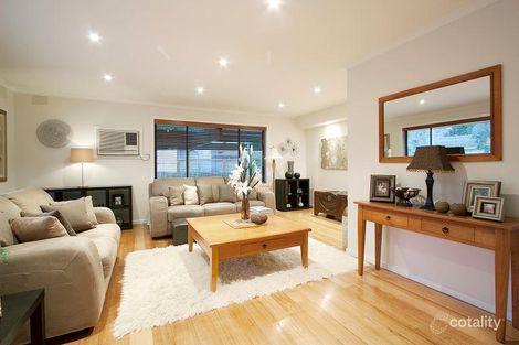 Property photo of 11 Roundhay Court Berwick VIC 3806