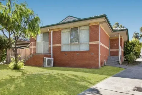 Property photo of 1/8 Marcus Court Narre Warren VIC 3805