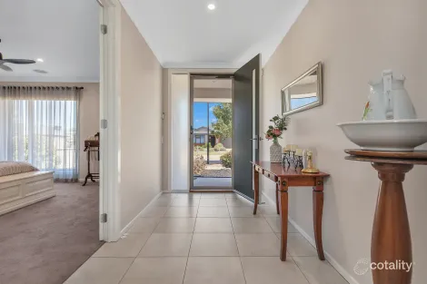 Property photo of 8 Cochrane Street Echuca VIC 3564