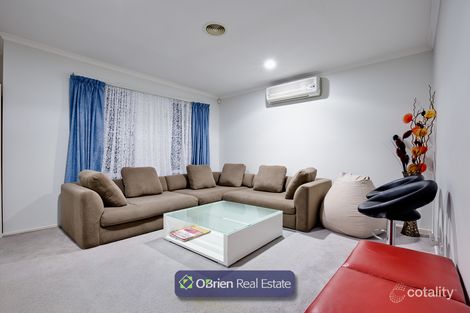 Property photo of 22 Hallmark Drive Narre Warren South VIC 3805