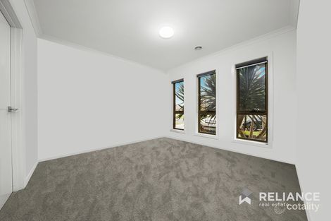Property photo of 33 Peroomba Drive Point Cook VIC 3030