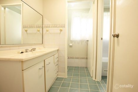 Property photo of 87 Cleopatra Drive Rosemeadow NSW 2560