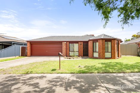Property photo of 33 Thames Boulevard Werribee VIC 3030