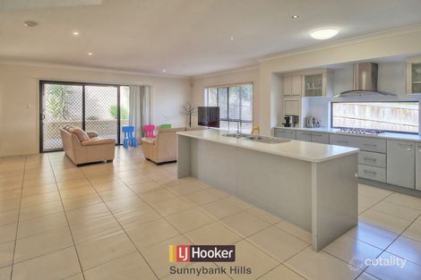 Property photo of 3 Sovereign Close Wishart QLD 4122