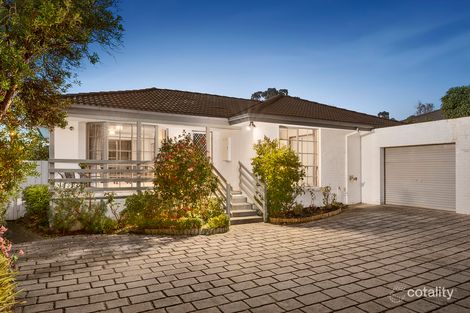 Property photo of 2/15 Kirstina Road Glen Waverley VIC 3150