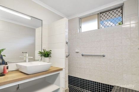 Property photo of 6 Nunga Close Manunda QLD 4870