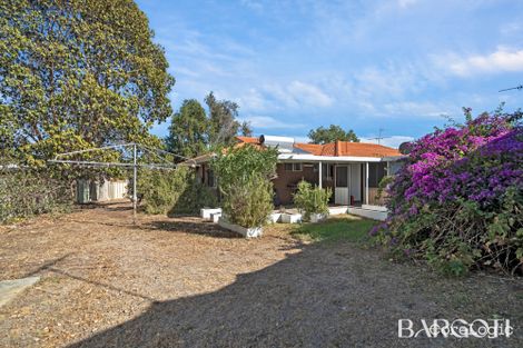 Property photo of 5 Volich Place Swan View WA 6056