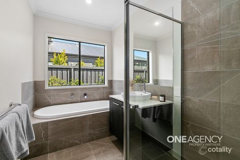 Property photo of 101 Beattys Road Fraser Rise VIC 3336