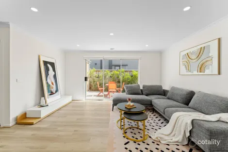 Property photo of 5 Flow Street Mambourin VIC 3024