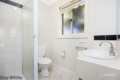 Property photo of 2 Garden Place Romsey VIC 3434