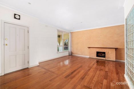 Property photo of 2 Kauri Grove Glen Waverley VIC 3150
