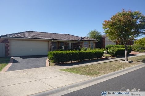 8 Gatehouse Pde, Cranbourne East, VIC 3977