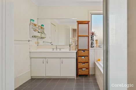 Property photo of 8 St Simon Close Blair Athol NSW 2560