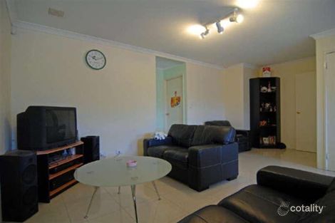 2 Fleming Ave, Bentley, WA 6102