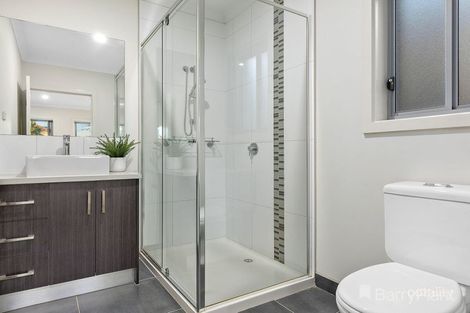 Property photo of 60 Sarton Link Pakenham VIC 3810