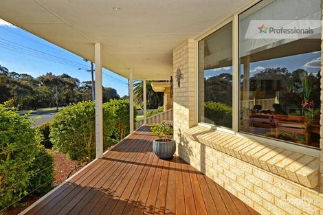 Property photo of 34 Barnesby Drive Yakamia WA 6330