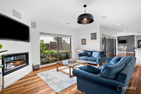 Property photo of 30 Signature Drive Alfredton VIC 3350