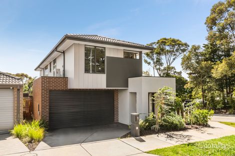 Property photo of 1 Seacombe Grove Somerville VIC 3912