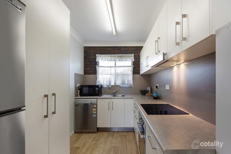 2/295 Mills Ave, Frenchville, QLD 4701