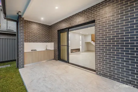 Property photo of 31 Jacques Avenue Peakhurst NSW 2210