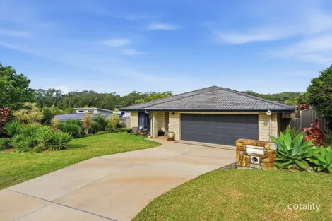 Property photo of 18 Tidal Crescent Moonee Beach NSW 2450