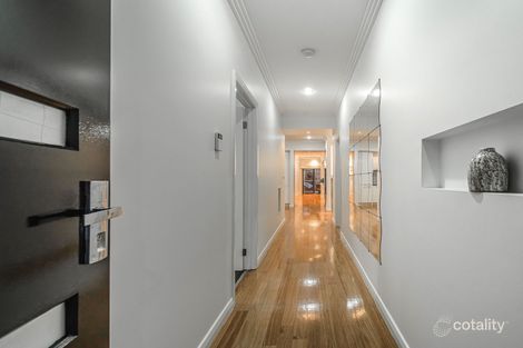 Property photo of 11 Macaulay Drive Craigieburn VIC 3064