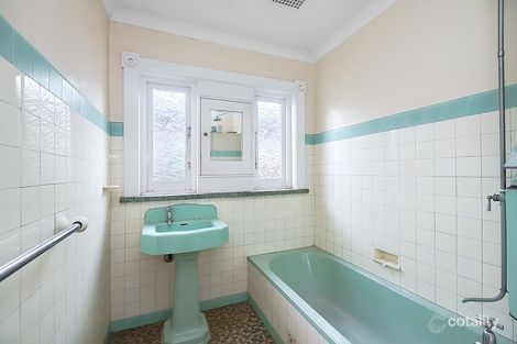 Property photo of 32 First Avenue Rodd Point NSW 2046