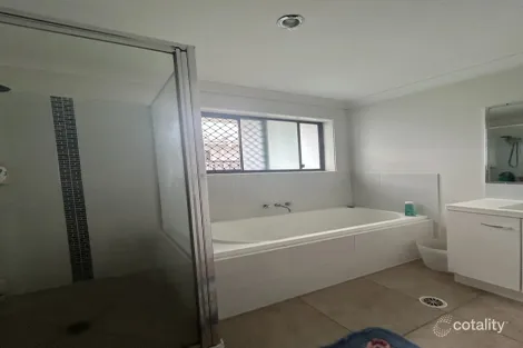 Property photo of 11 Henley Close Blacks Beach QLD 4740