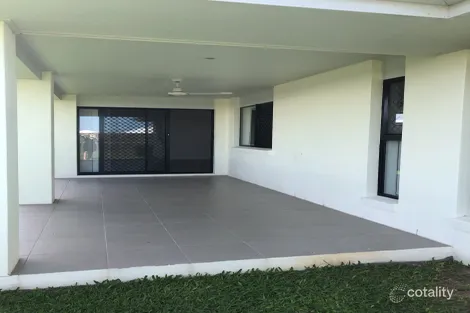Property photo of 11 Henley Close Blacks Beach QLD 4740