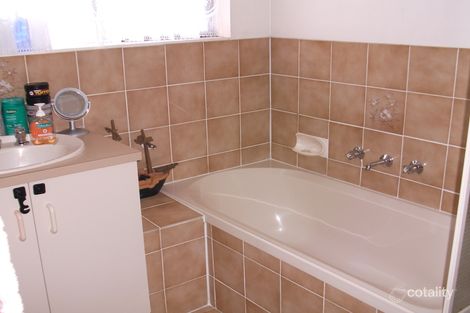 Property photo of 2 Stopel Court Woodcroft SA 5162