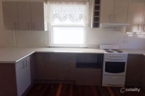 Property photo of 21 Blaxland Street Eastern Heights QLD 4305