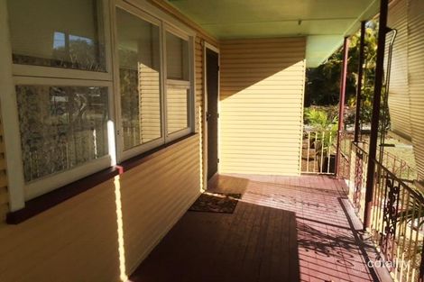 Property photo of 21 Blaxland Street Eastern Heights QLD 4305