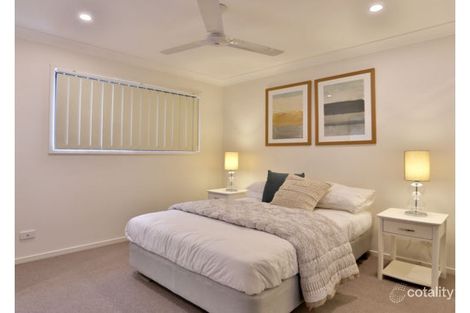 Property photo of 33/1 Emerald Place Bridgeman Downs QLD 4035