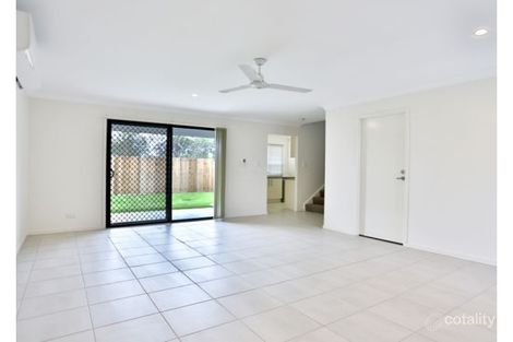 Property photo of 33/1 Emerald Place Bridgeman Downs QLD 4035