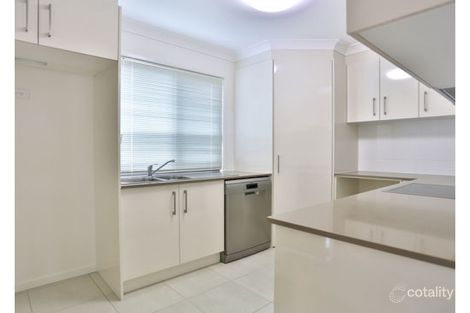 Property photo of 16/1 Emerald Place Bridgeman Downs QLD 4035
