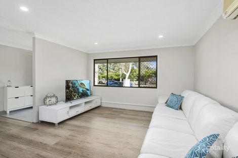 Property photo of 27 Mitchell Avenue Molendinar QLD 4214