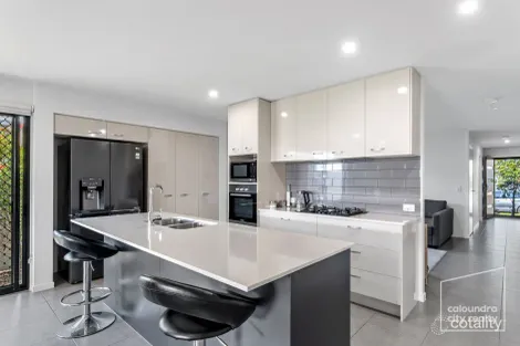 Property photo of 4 Cameron Street Baringa QLD 4551