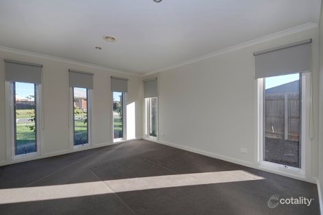 Property photo of 19 Dunsmuir Grove Traralgon VIC 3844